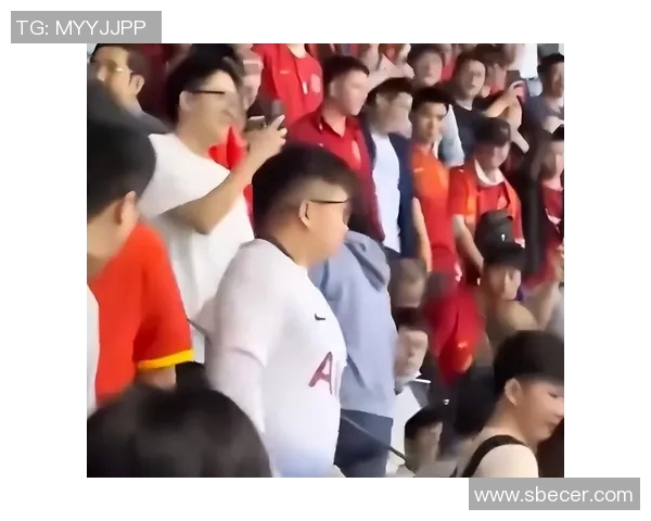 足球巨星退役不忘初心街头摆摊引发球迷热议与温情共鸣